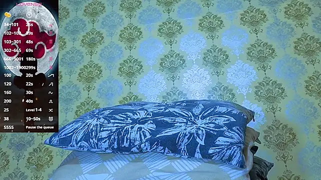 anya_weisz live cam on StripChat