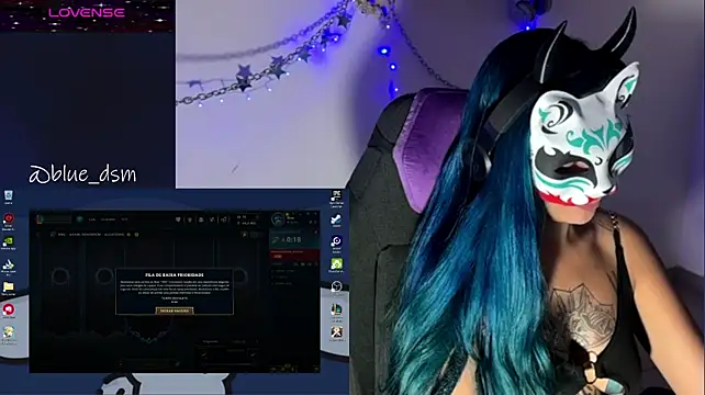 bluesubmissive live cam on StripChat