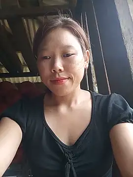 Ngocmi909 live cam on StripChat
