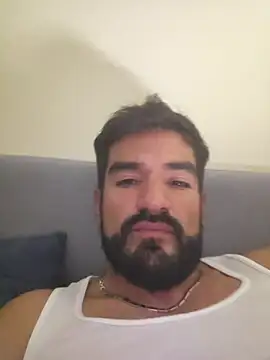 piggylatino live cam on StripChat