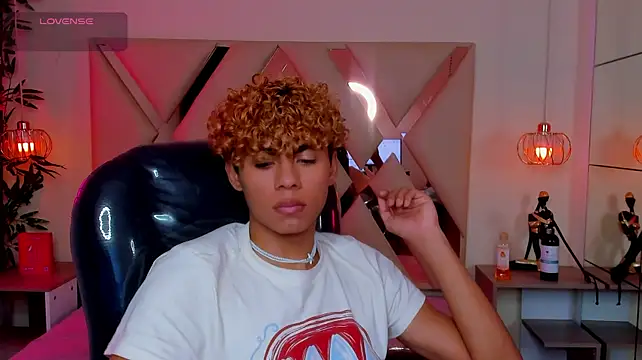 Anyelo_Twink webcam