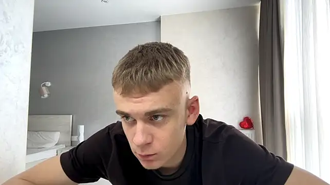 SoloFury live cam on StripChat