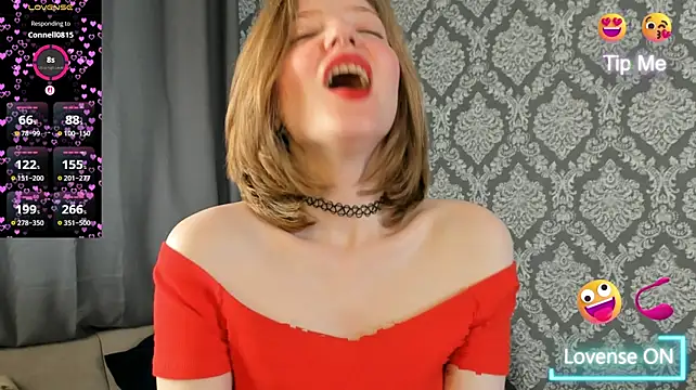 PaleAurix live cam on StripChat