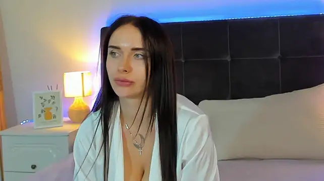 KellyWhites live cam on StripChat
