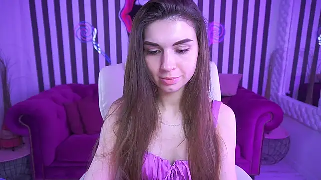 KylieJoyys live cam on StripChat