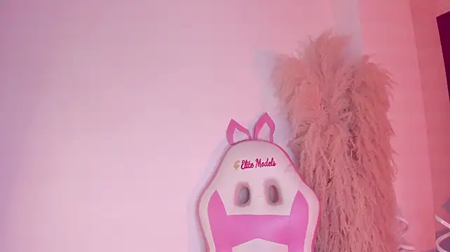 CristineRainn_ live cam on StripChat