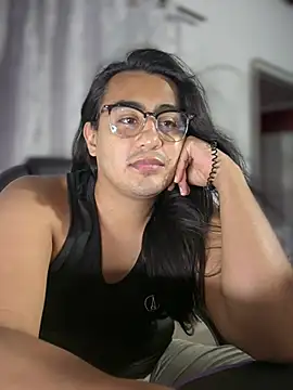_Dylan_7 live cam on StripChat