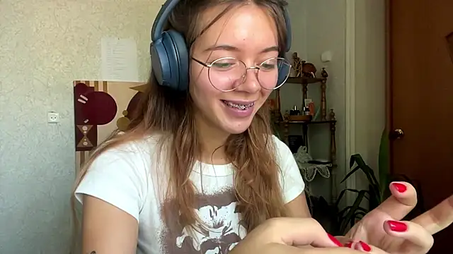 meowskyy live cam on StripChat