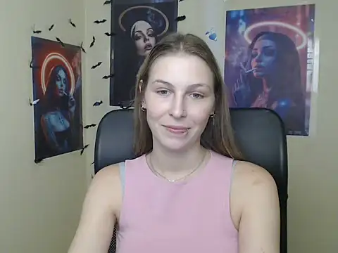 StrangerGi live cam on StripChat