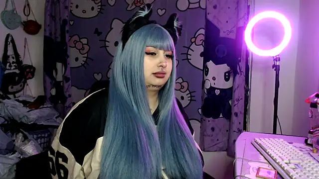 lussyevans24 live cam on StripChat