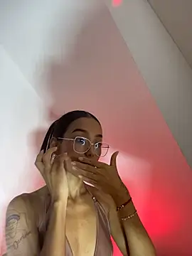 LunaVelour13 live cam on StripChat