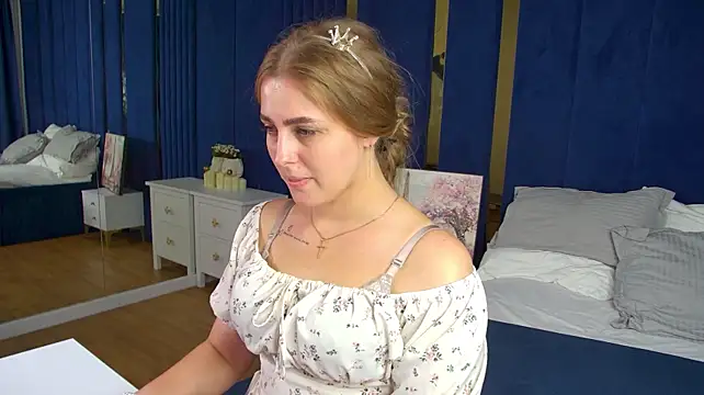 EllaBells live cam on StripChat