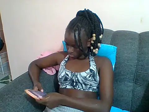 Beauty-Glam live cam on StripChat