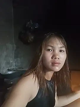 late2004 live cam on StripChat