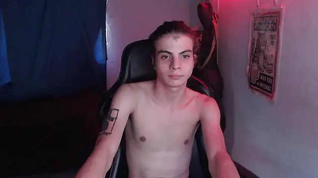 Elastic_Fantasy live cam on StripChat