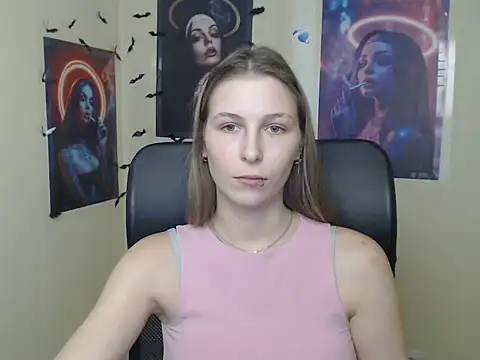 StrangerGi live cam on StripChat