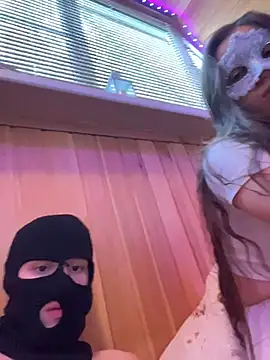 Double_Troubleee live cam on StripChat