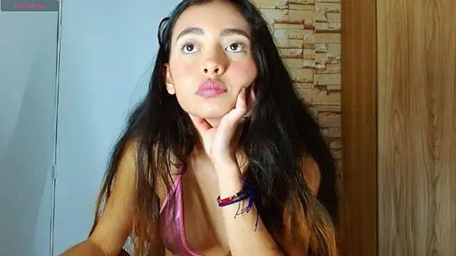 mellihotpri live cam on StripChat