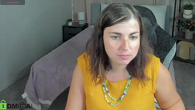 MartaEdams live cam on StripChat
