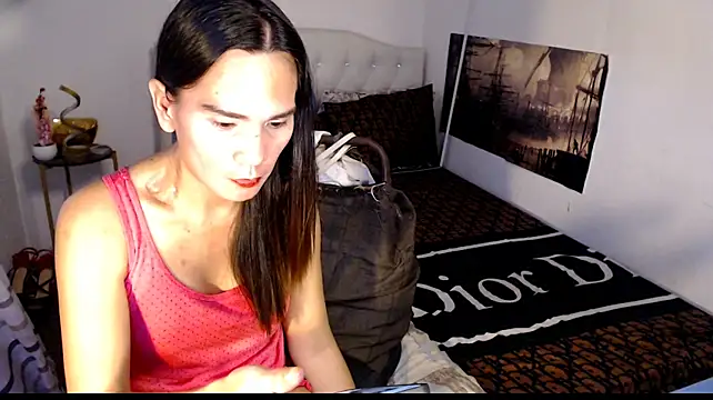NinaDOM4CUM webcam