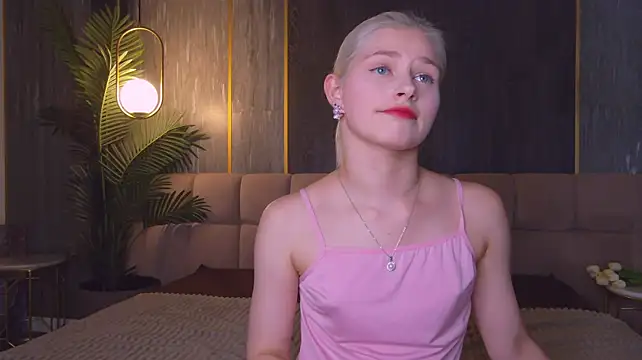 SandyShayes live cam on StripChat