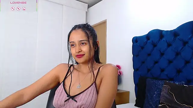 Lili666_ webcam