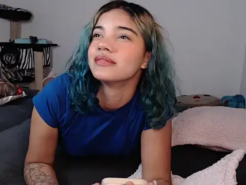 lolabonitaa live cam on StripChat