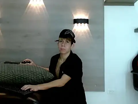 gaeliitto (M twink) - ALL NAKED:devil: