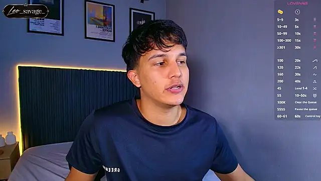 Leo_Savage_ webcam