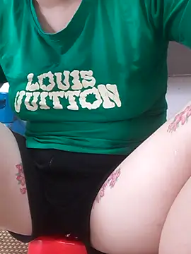 -Tara-a live cam on StripChat