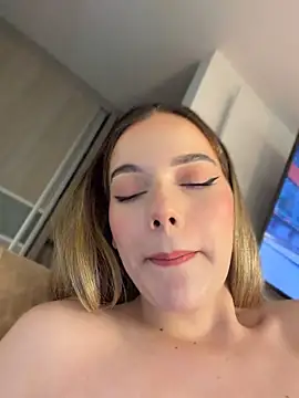 NicoleCut