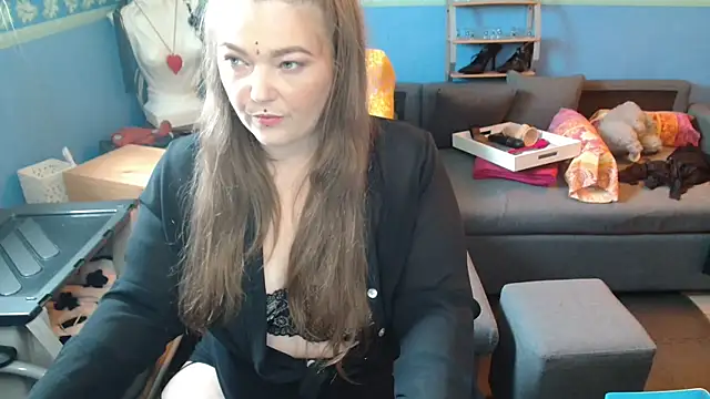 SherineDivine webcam