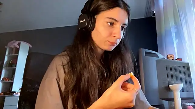 MindaHallmon webcam