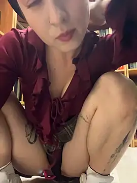 Holly_Play