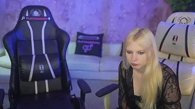 Selena_Glow webcam