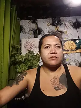 TabooSHOWgirl18 live cam on StripChat