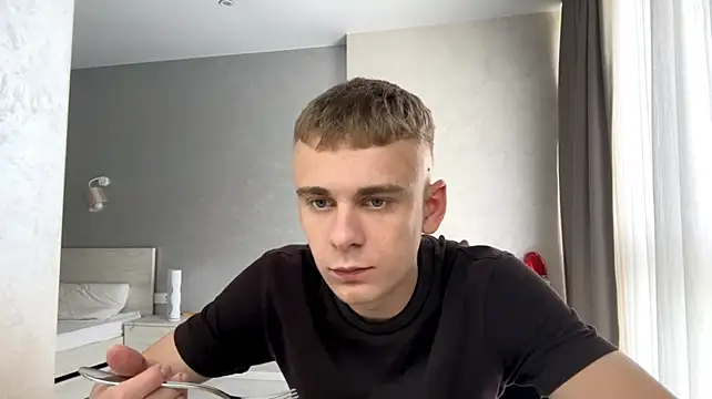 solofury (M twink) - Buy car