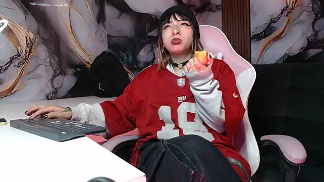 _weird_sativa webcam