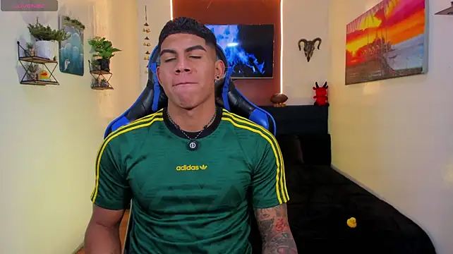 damian_latinxxx (M young) - 🔥I like what I see