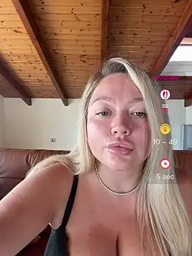 misstitmouseofficial live cam on StripChat