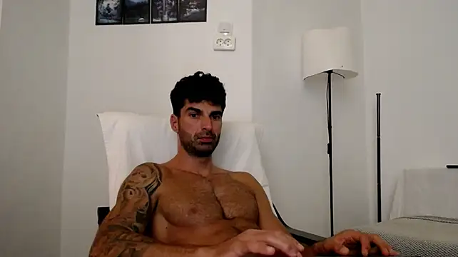 Verycutex live cam on StripChat