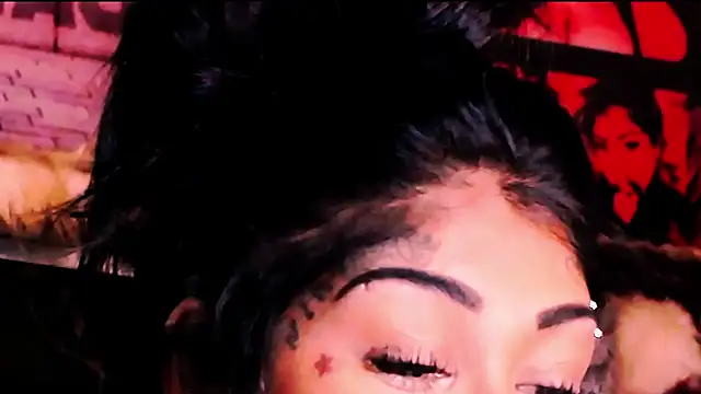 indian_dreamgirl webcam