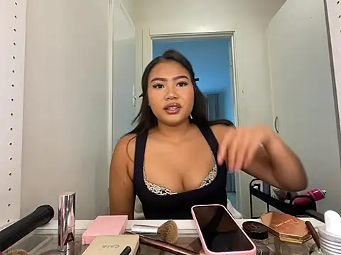 TitiTinyThai webcam