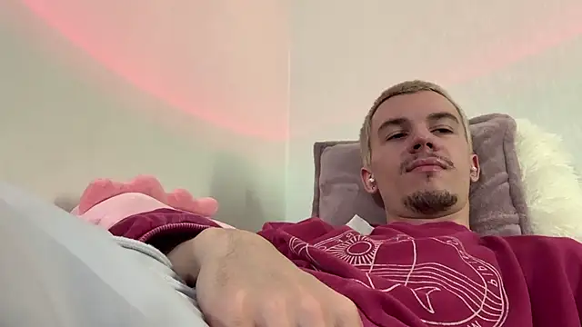 Jeremy1Scott live cam on StripChat