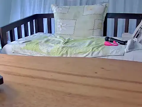 NIRVANA live cam on StripChat