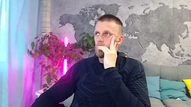 VikingChrisss live cam on StripChat