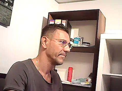 mastercharisma35 live cam on StripChat