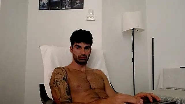Verycutex live cam on StripChat