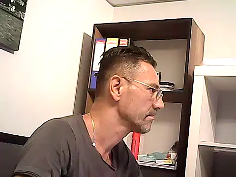 mastercharisma35 live cam on StripChat