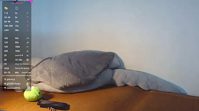 geofeey (M twink) - 5 mins toy control for the king